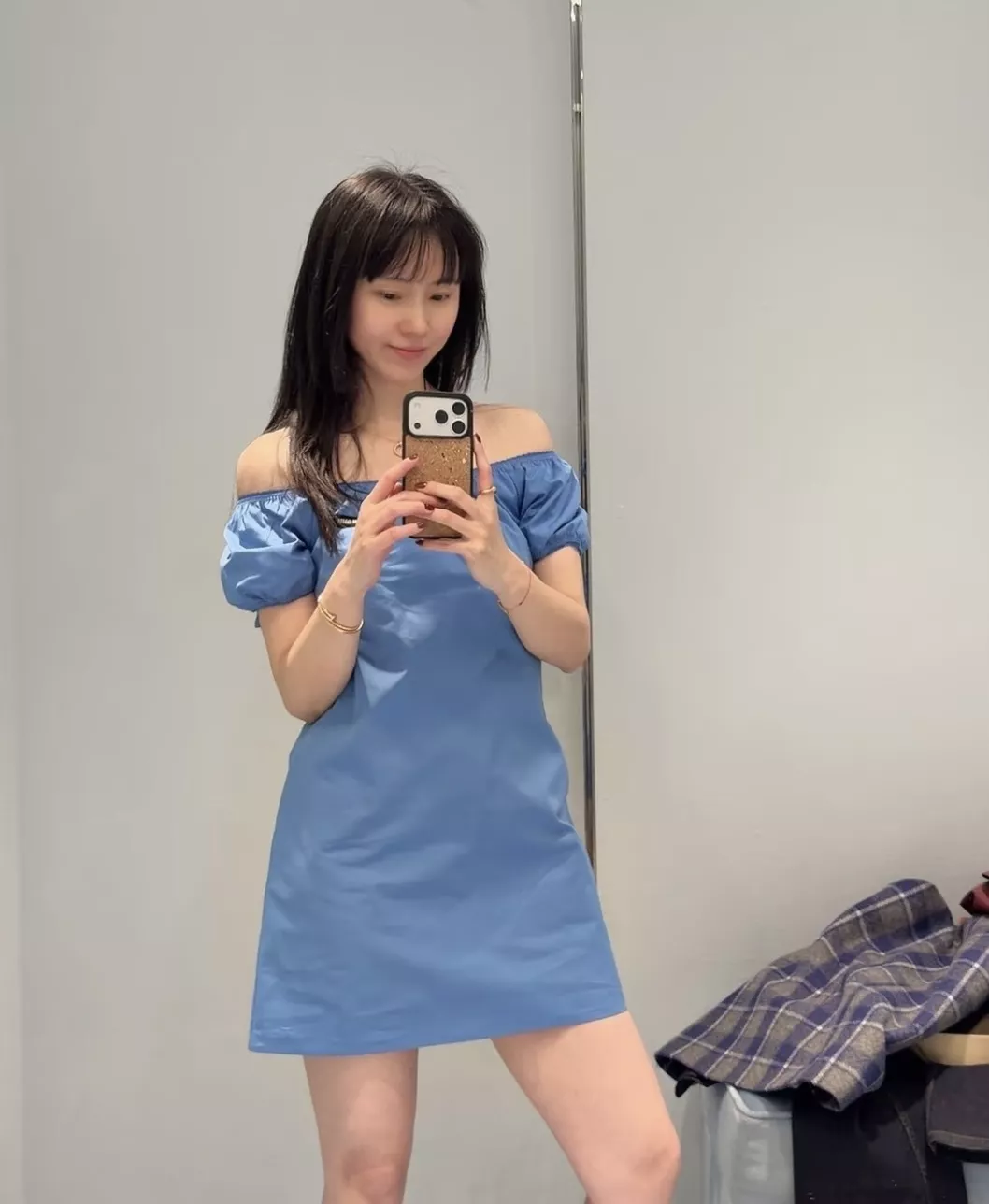 미우미우 오프숄더 퍼프소매 원피스 상세 이미지 28