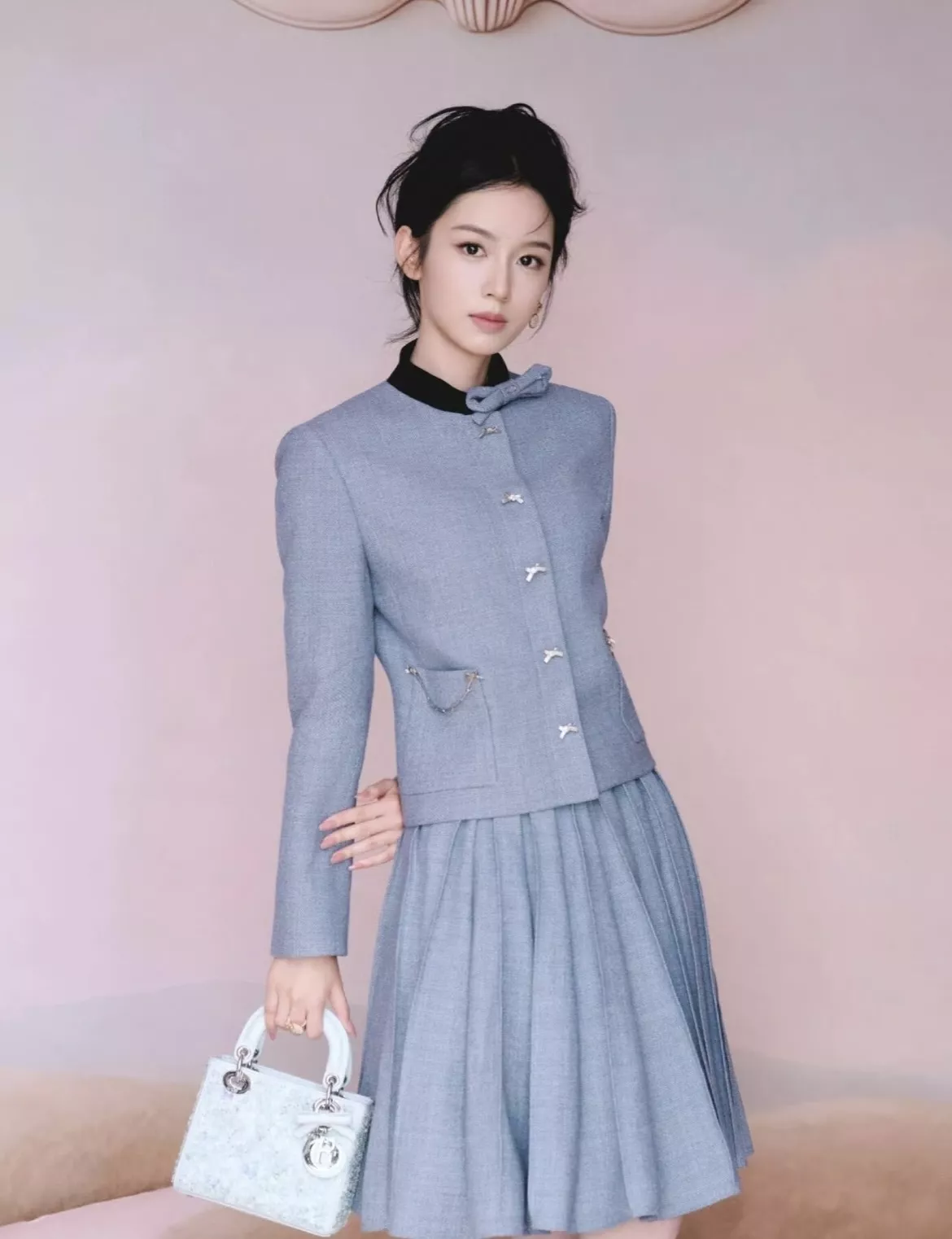 디올 리본 장식 울 니트 가디건 상세 이미지 28