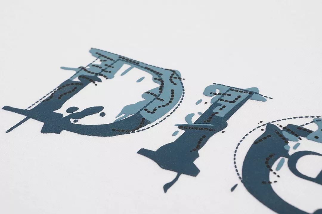 디올 발포 로고 프린트 라운드 반팔 티셔츠 상세 이미지 12