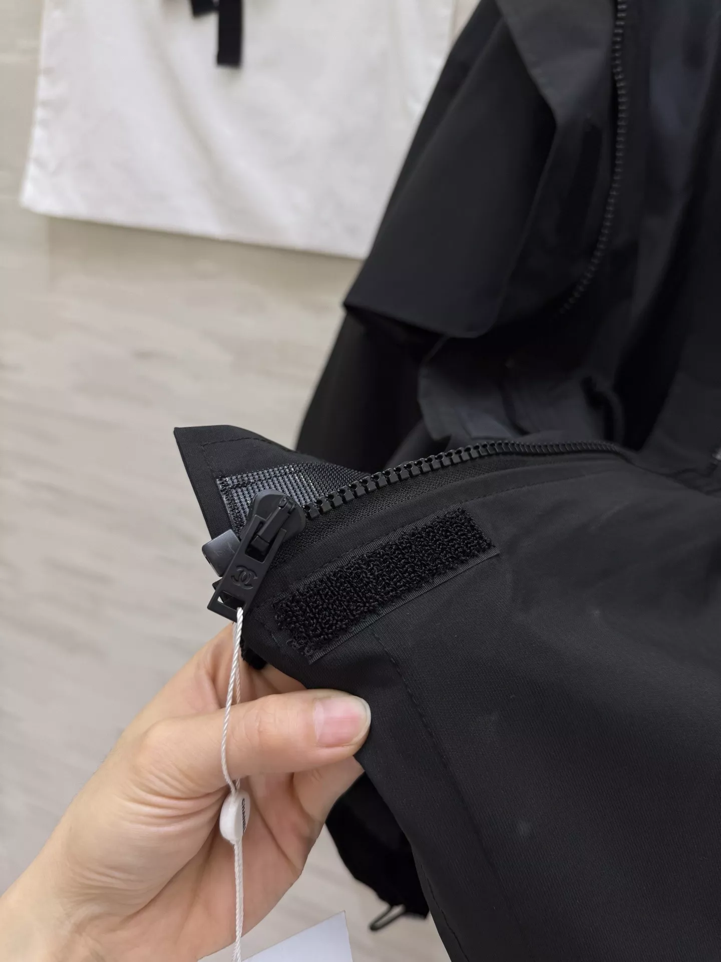 샤넬 후드 스트링 자수 아웃도어 재킷 상세 이미지 25