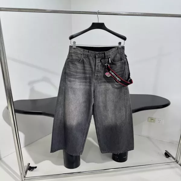 발렌시아가 체인 장식 오버핏 데님 팬츠