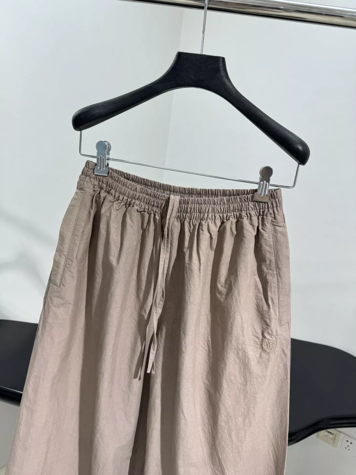 발렌시아가 로렐 클래식 자수 밴딩 팬츠 상세 이미지 2
