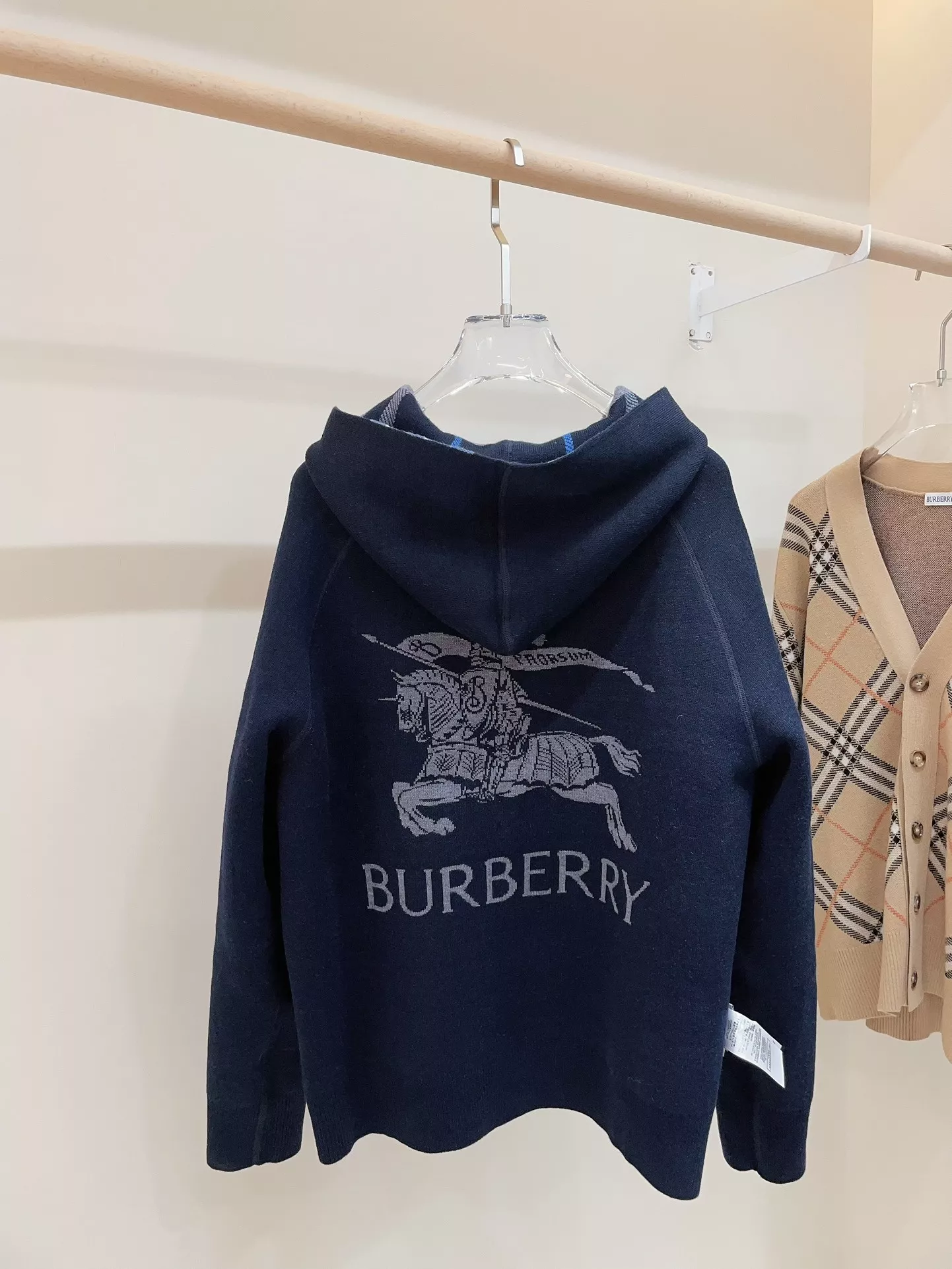 버버리 체크 양면 니트 가디건 상세 이미지 8