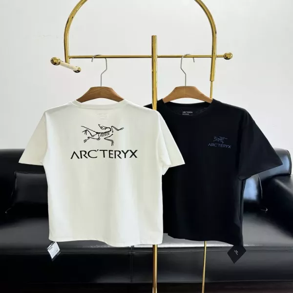 아크테릭스 레터링 프린트 코튼 반팔 티셔츠