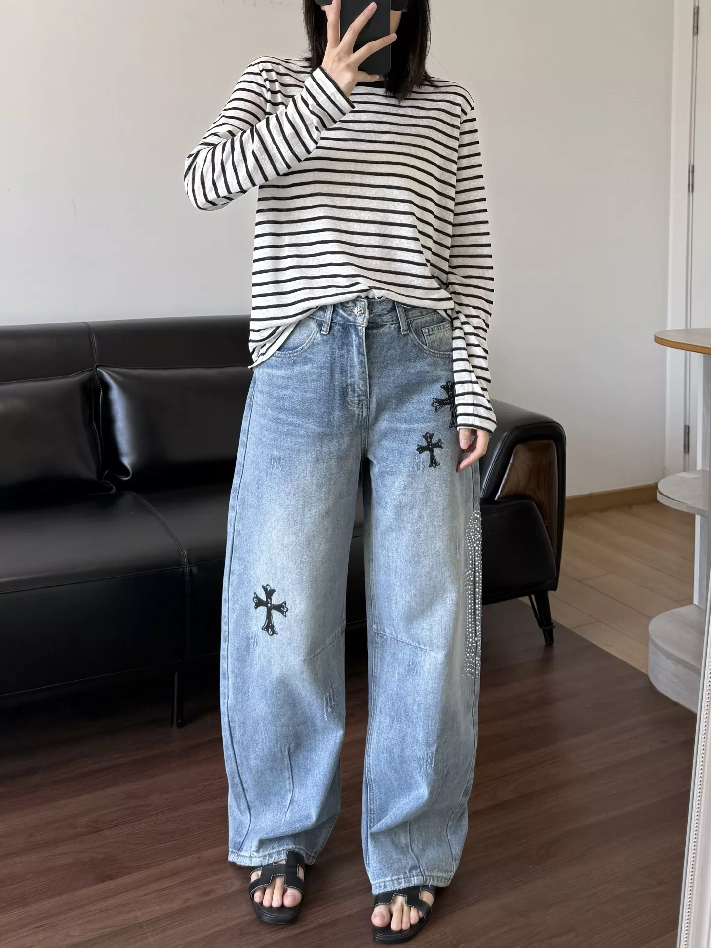 크롬하츠 와이드 핏 스톤 장식 데님 팬츠 상세 이미지 34