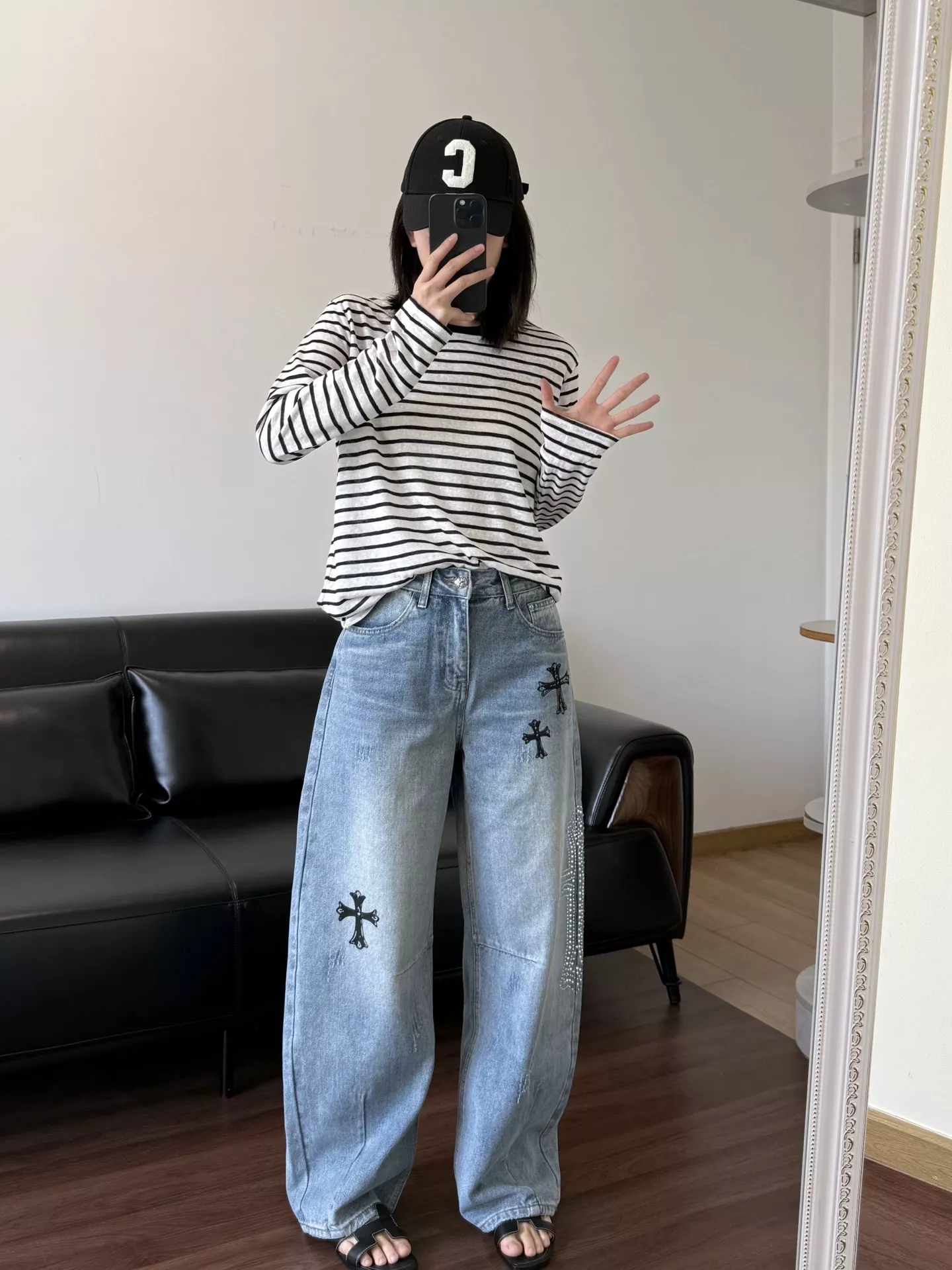 크롬하츠 와이드 핏 스톤 장식 데님 팬츠 상세 이미지 33