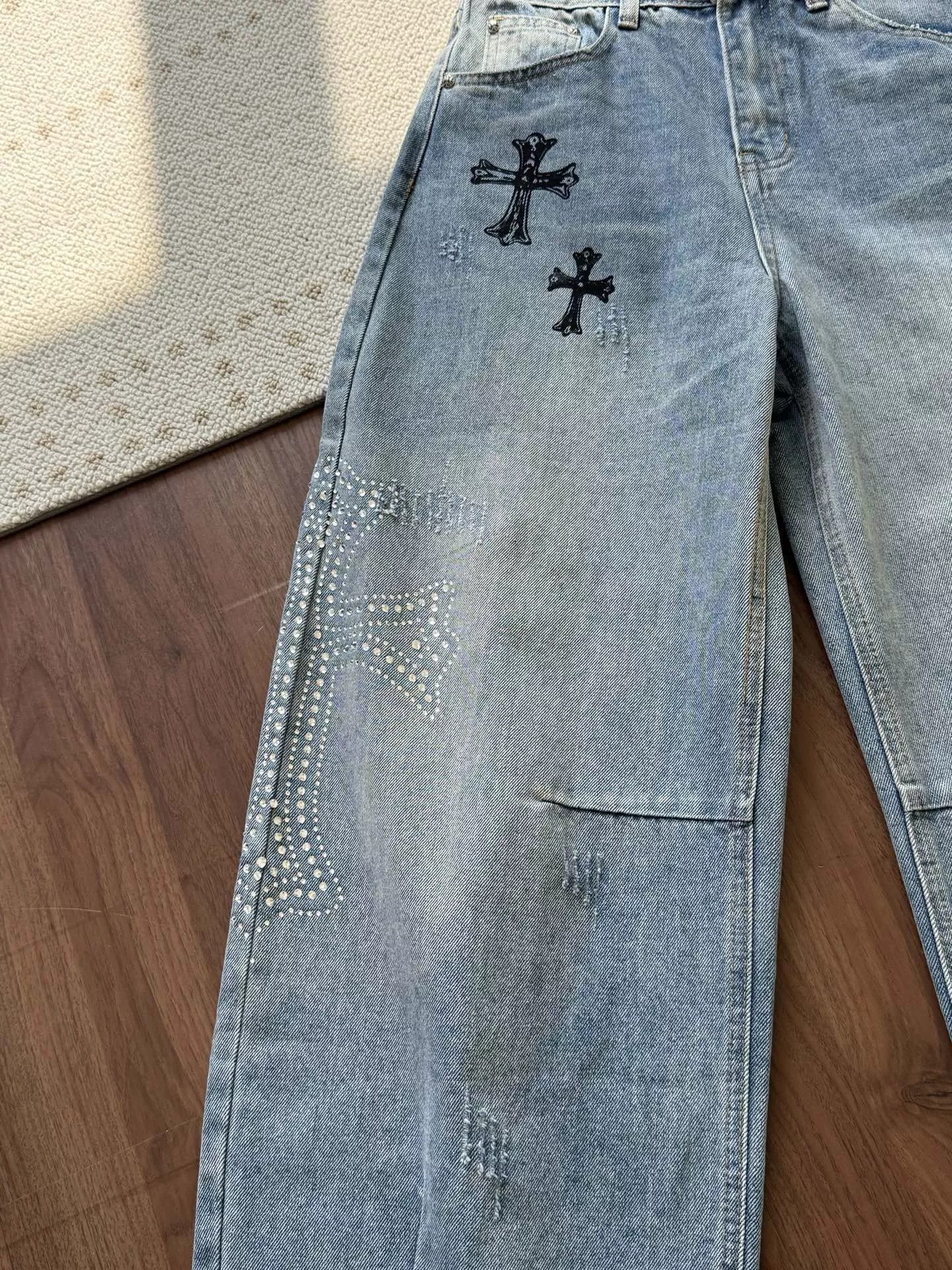 크롬하츠 와이드 핏 스톤 장식 데님 팬츠 상세 이미지 16