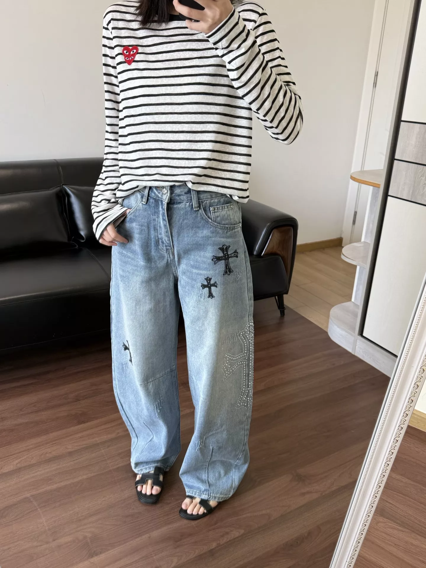 크롬하츠 와이드 핏 스톤 장식 데님 팬츠 상세 이미지 29