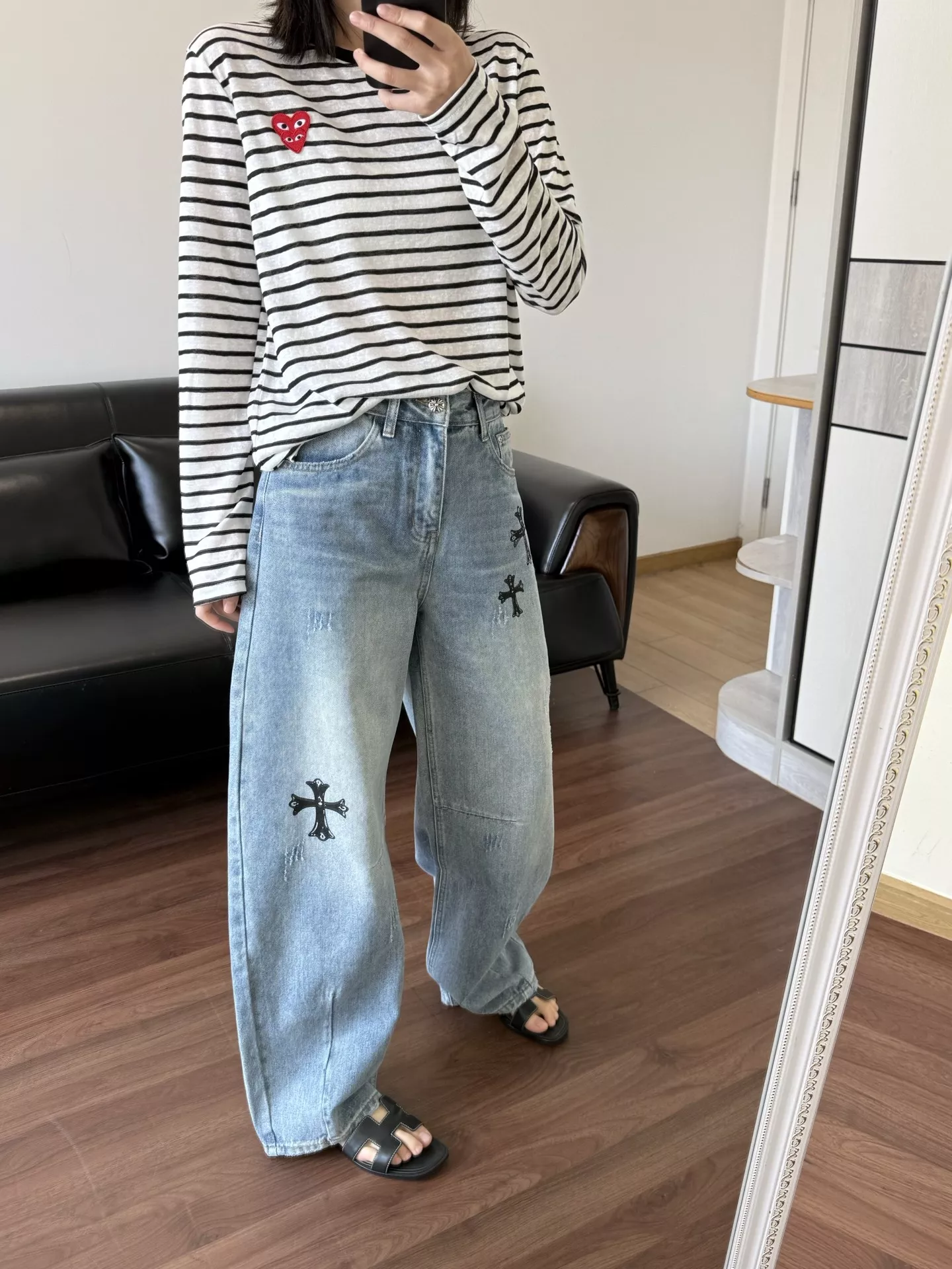 크롬하츠 와이드 핏 스톤 장식 데님 팬츠 상세 이미지 28
