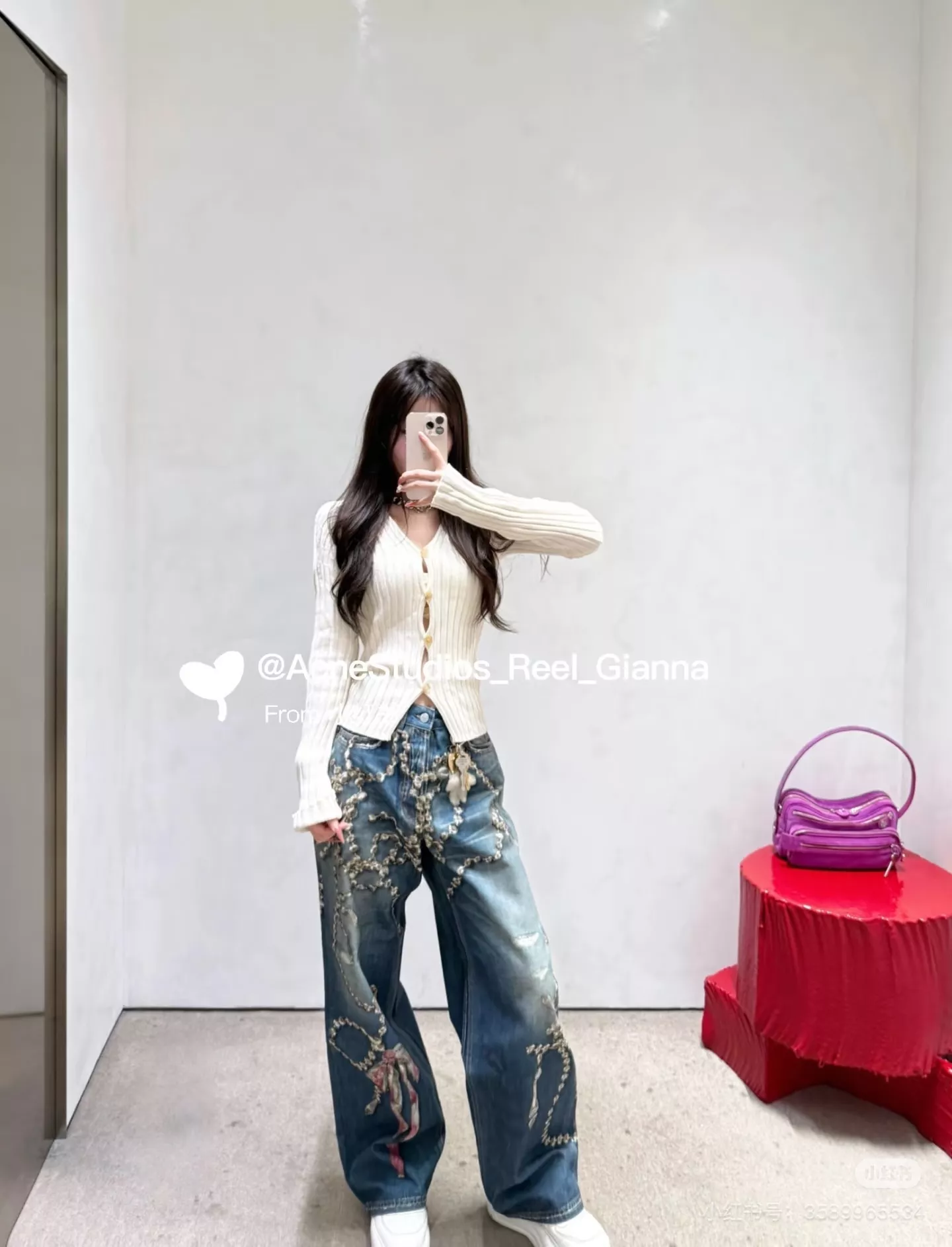 아크네스튜디오 3D 리본 체인 장식 데님 팬츠 상세 이미지 42