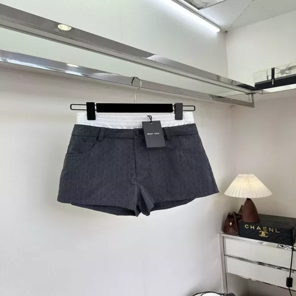 노브랜드 이중 허리라인 큐빅 숏팬츠