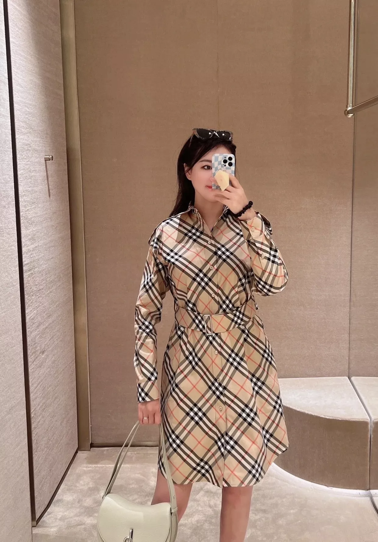 버버리 트렌치 스타일 체크 원피스 상세 이미지 17