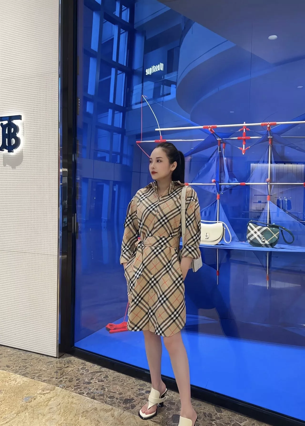 버버리 트렌치 스타일 체크 원피스 상세 이미지 16