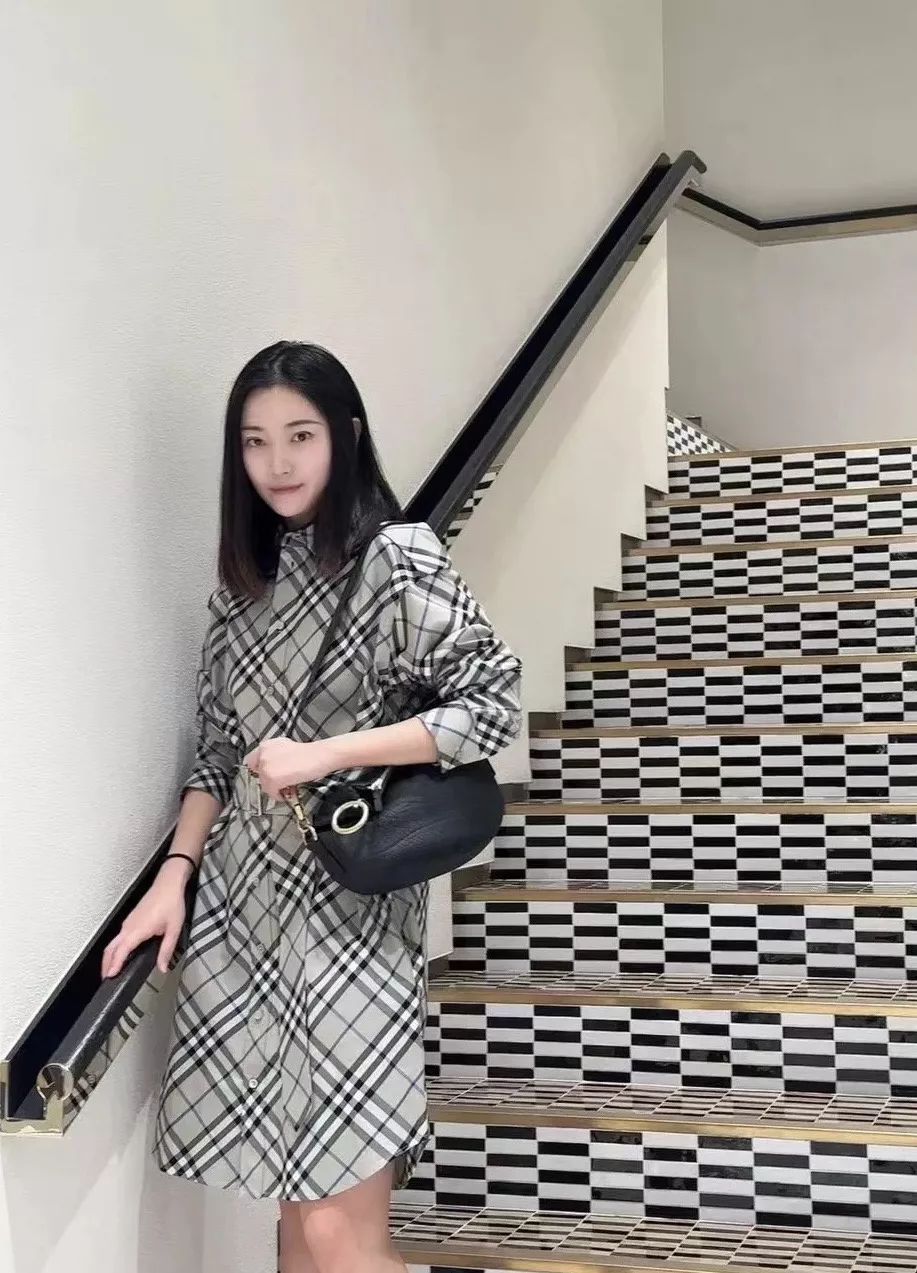 버버리 트렌치 스타일 체크 원피스 상세 이미지 48