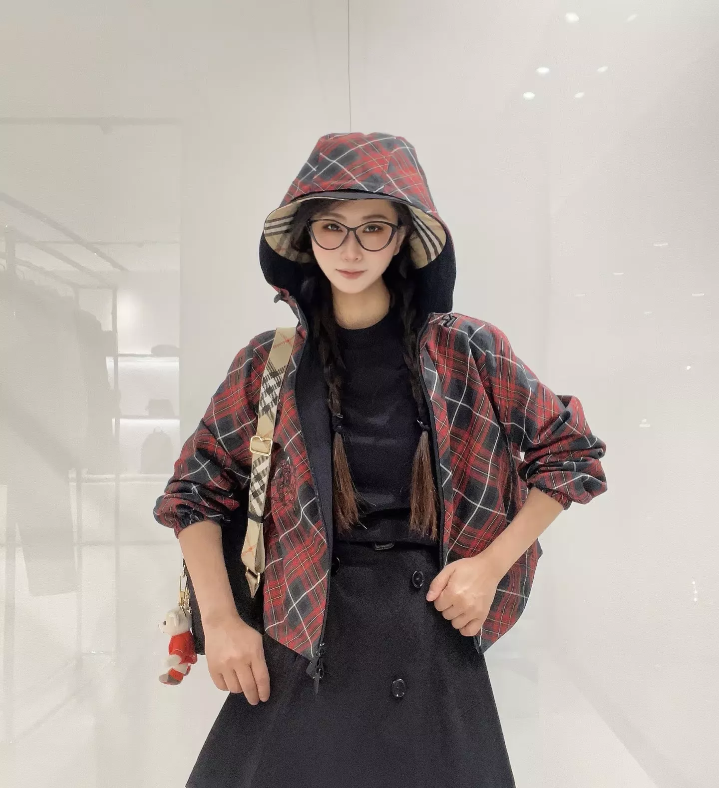버버리 양면 후드 아우터 상세 이미지 31