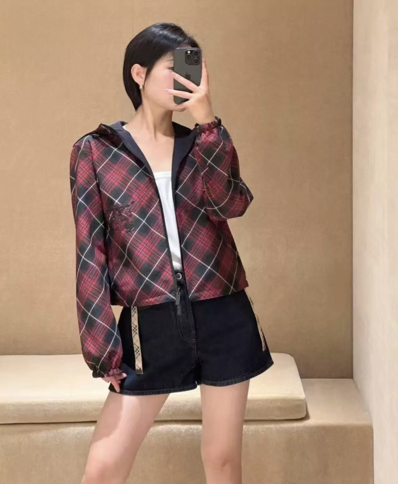 버버리 양면 후드 아우터 상세 이미지 30
