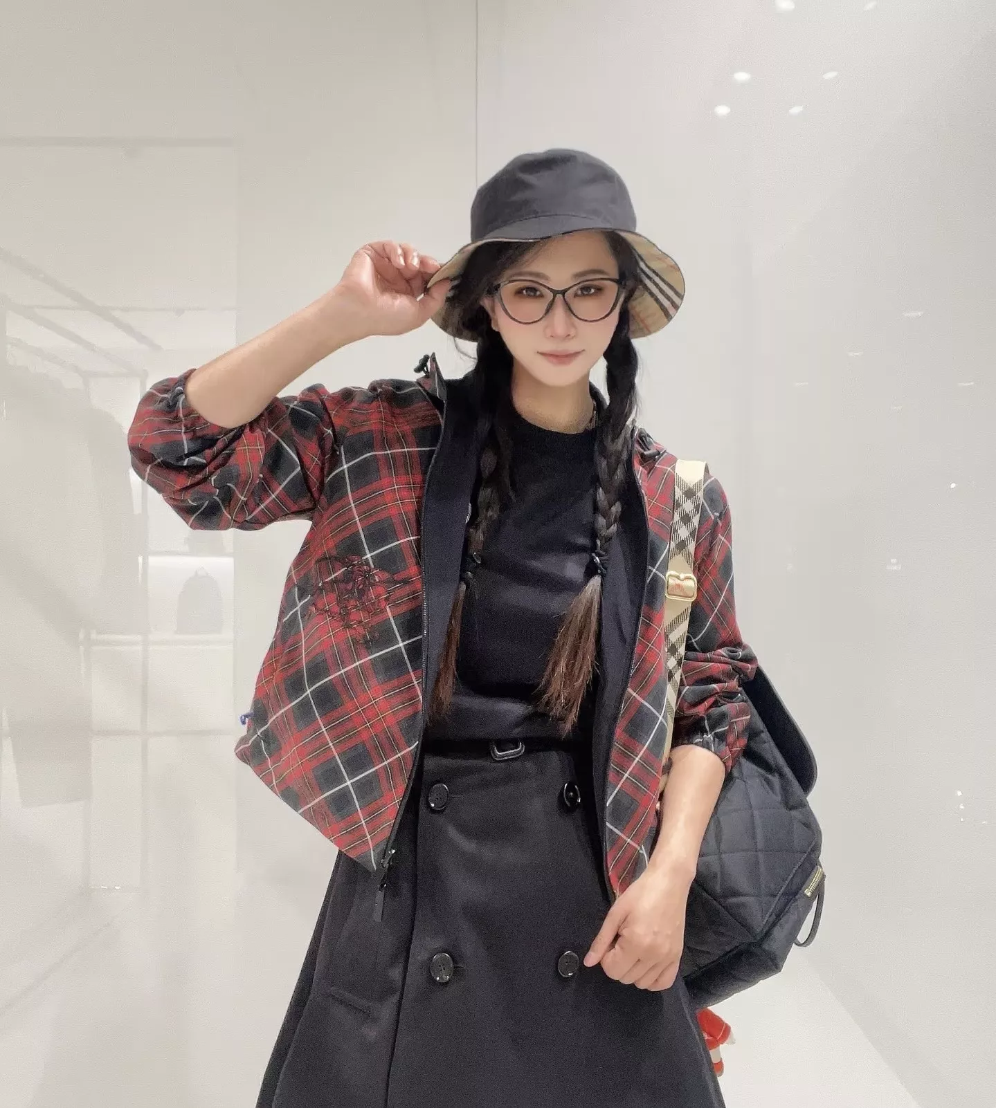 버버리 양면 후드 아우터 상세 이미지 33