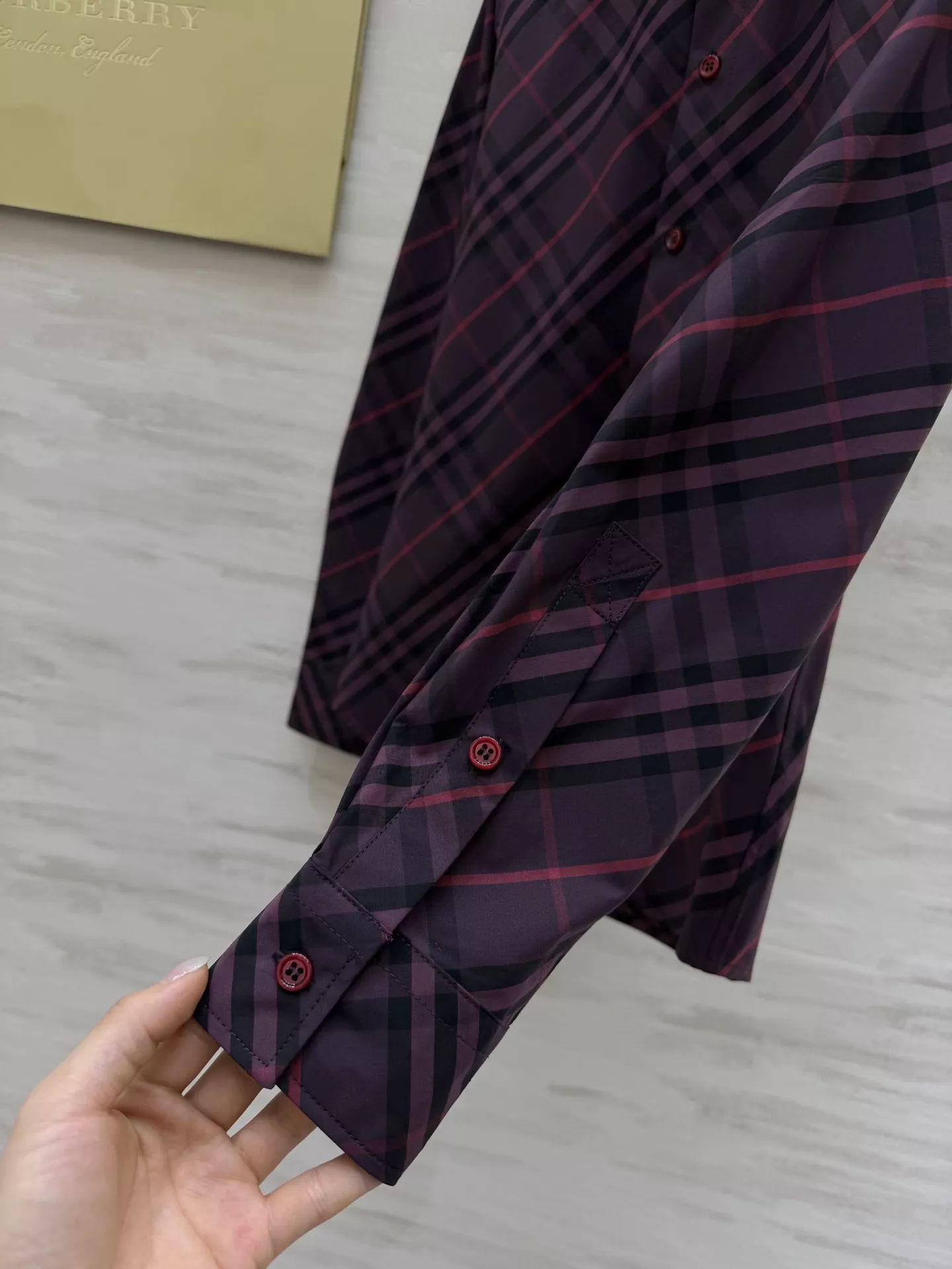 버버리 체크 패턴 셔츠 상세 이미지 5