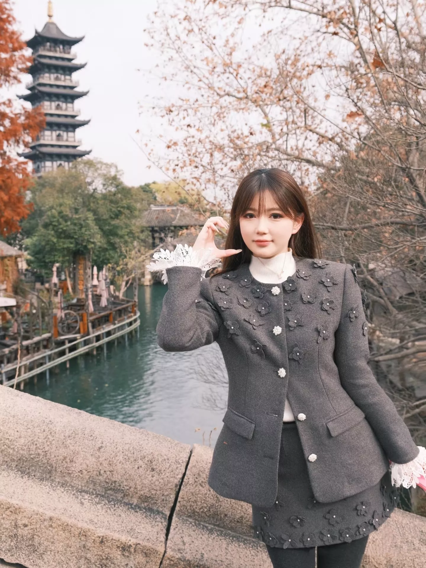 샤넬 입체 플라워 장식 재킷 스커트 세트 상세 이미지 14