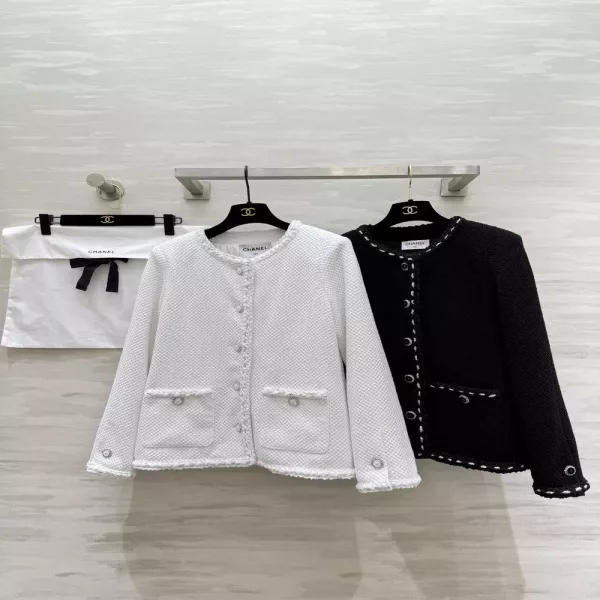 샤넬 트위드 라운드넥 재킷
