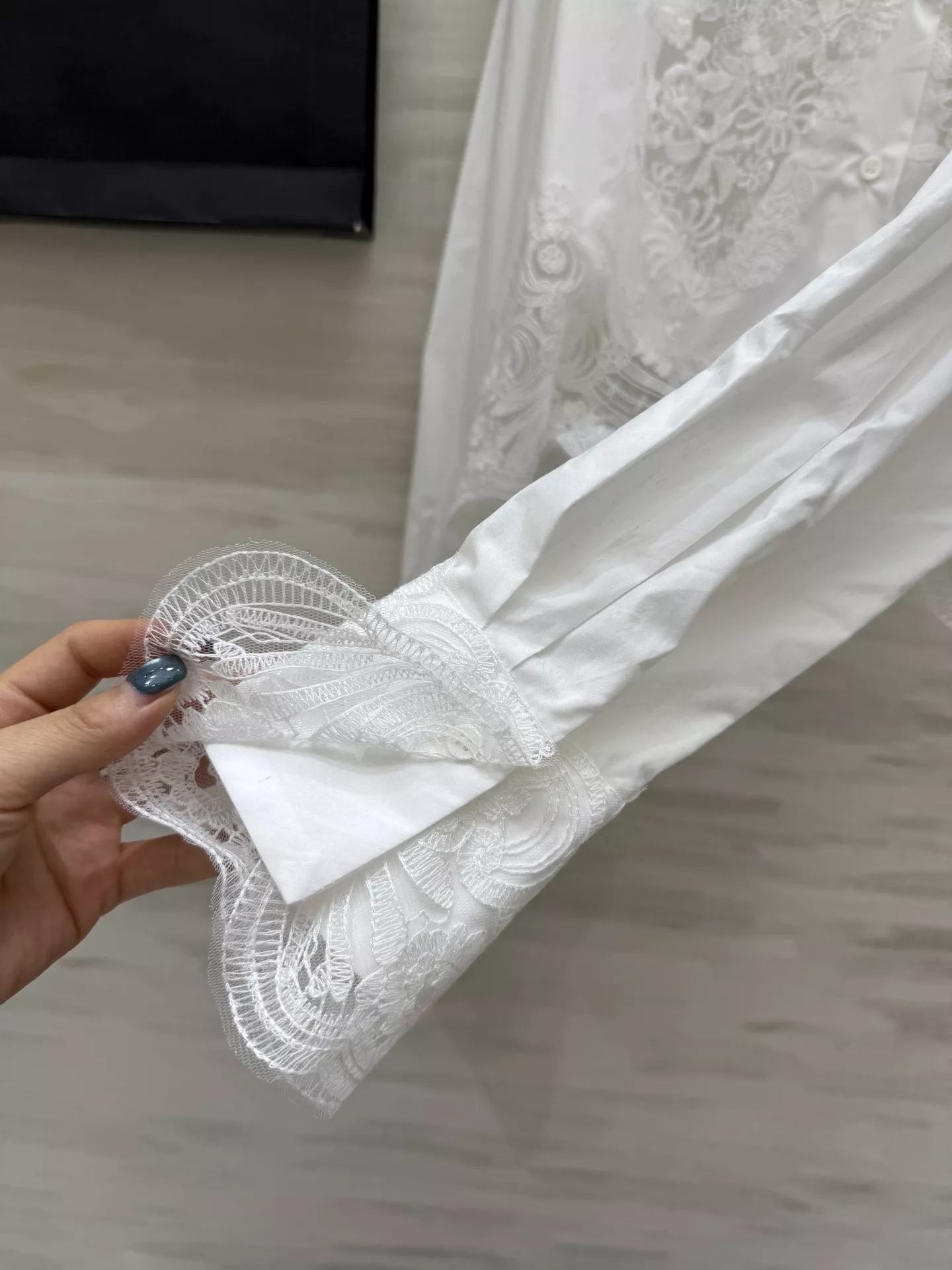 에르마노설비노 레이스 카라 크롭 셔츠 상세 이미지 8
