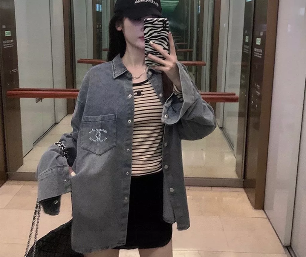 샤넬 워싱 데님 장식 셔츠 상세 이미지 14