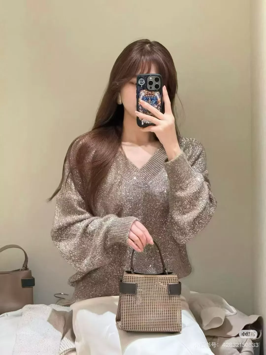 브루넬로쿠치넬리 브이넥 시퀸 니트와 스커트 세트 상세 이미지 21
