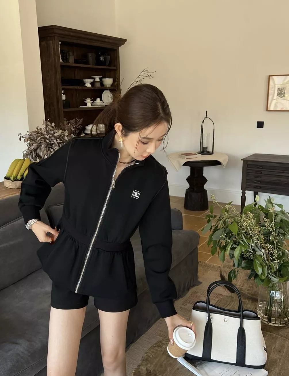 샤넬 스탠드 카라 허리 셔링 집업 재킷 상세 이미지 33