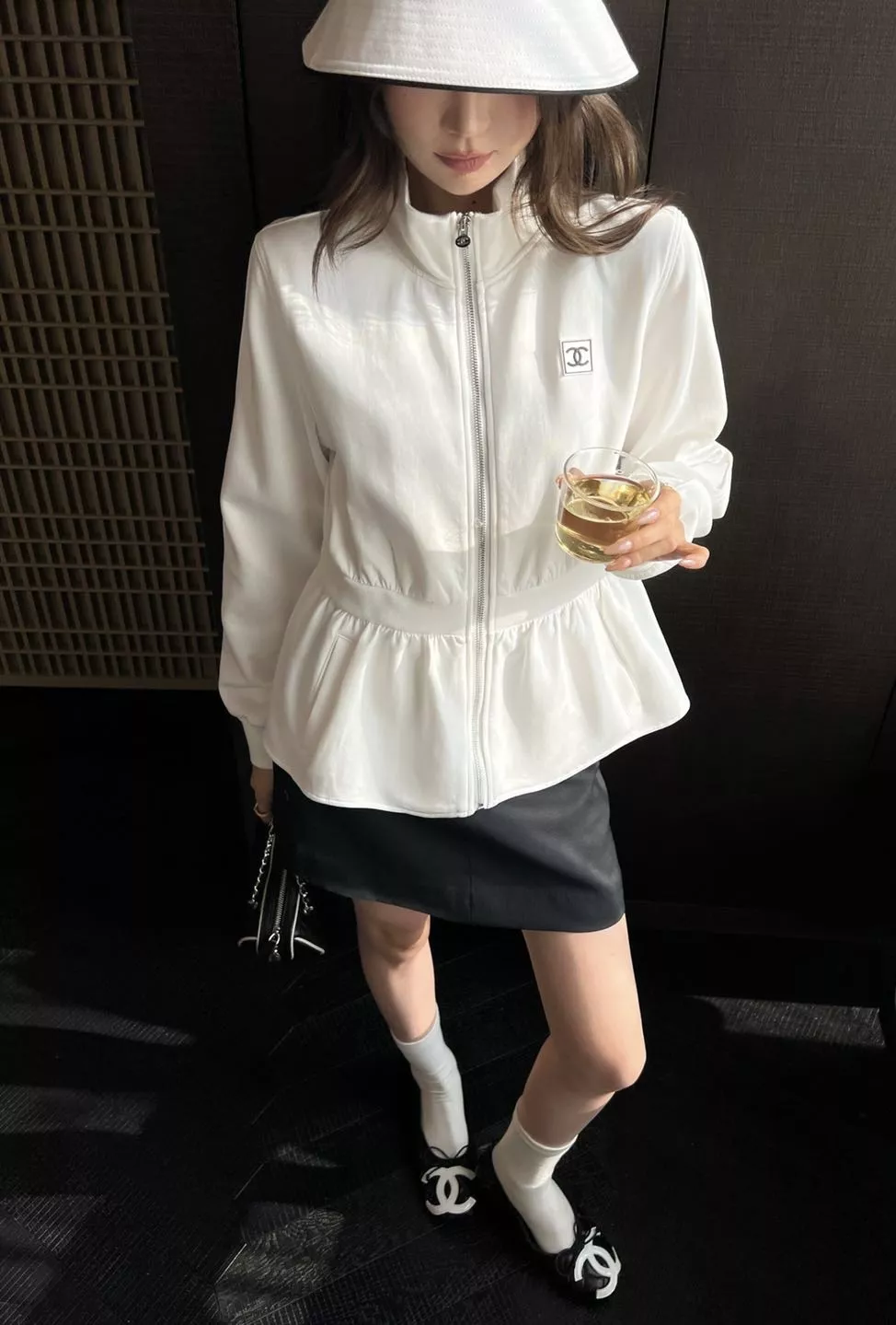 샤넬 스탠드 카라 허리 셔링 집업 재킷 상세 이미지 14