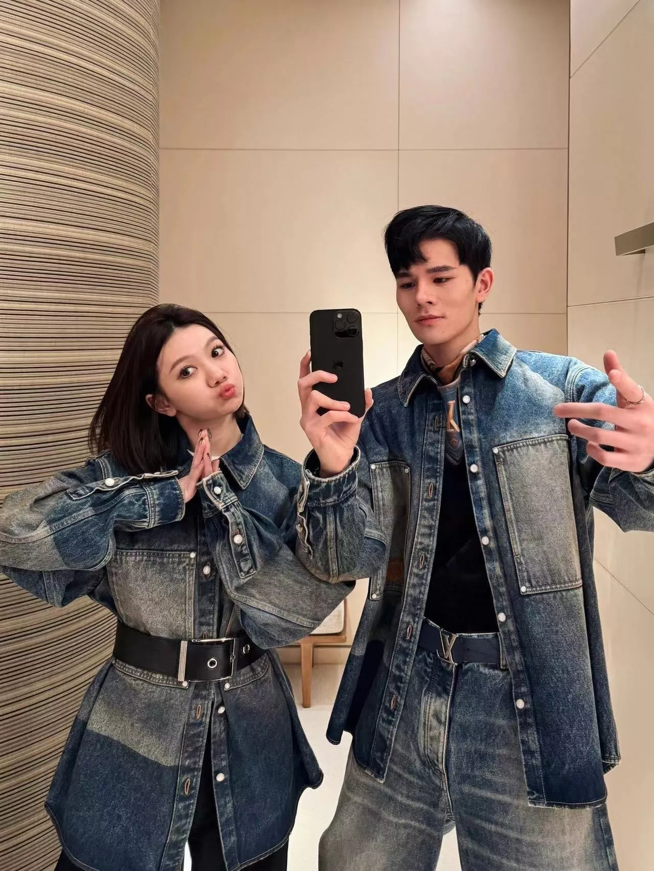 루이비통 선페이드 워싱 데님 재킷 상세 이미지 12