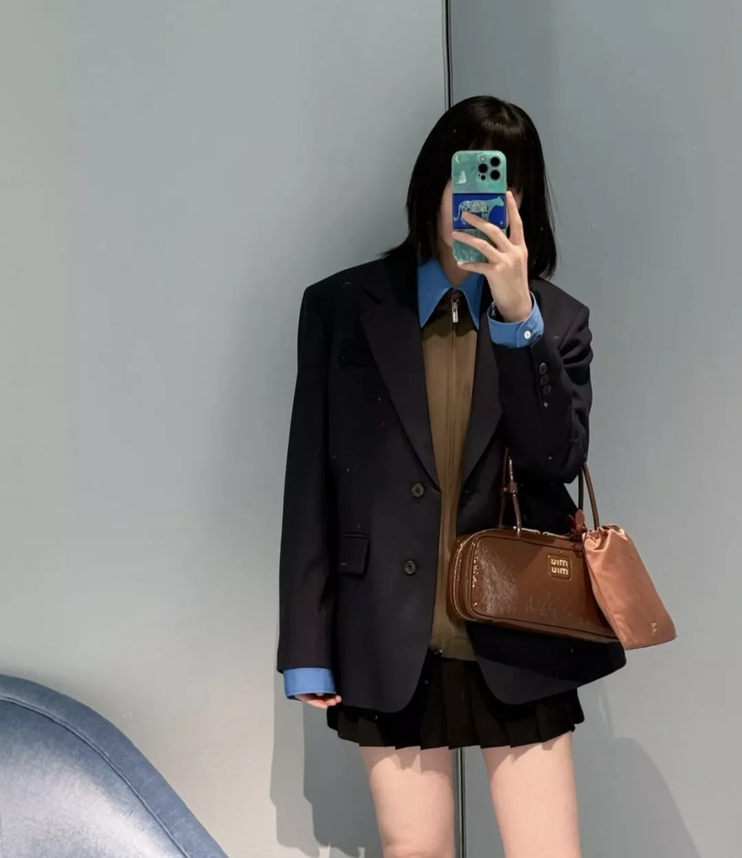 미우미우 탈부착 블루 소매 자수 재킷 상세 이미지 12