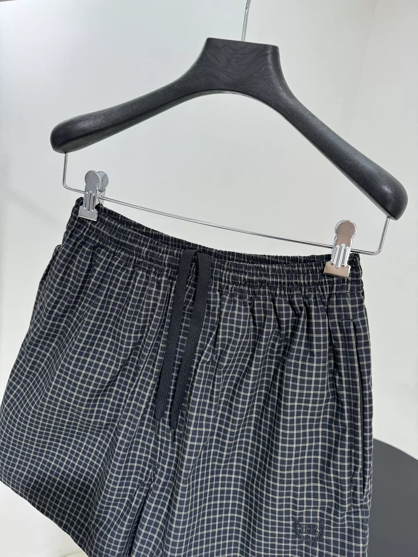 발렌시아가 로렐 클래식 체크 쇼츠 상세 이미지 2