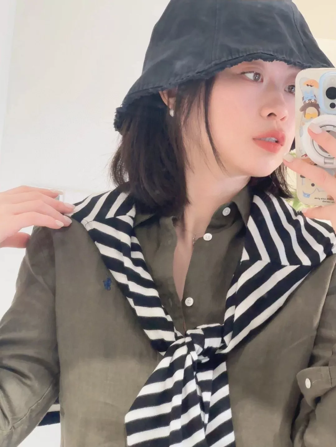 랄프로렌 여성 린넨 자수 로고 셔츠 상세 이미지 82