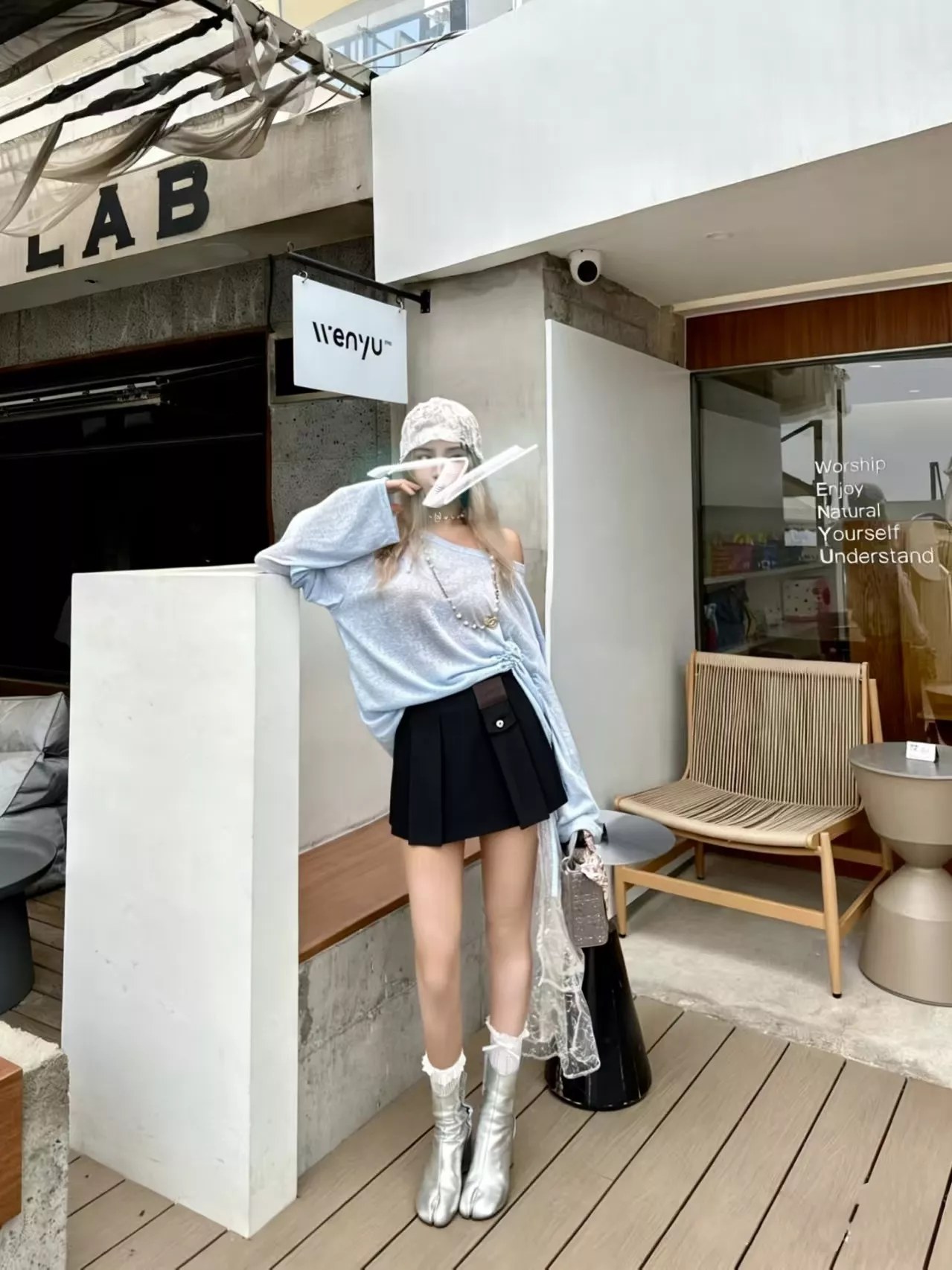 로에베 로고 포인트 플리츠 스커트 상세 이미지 33