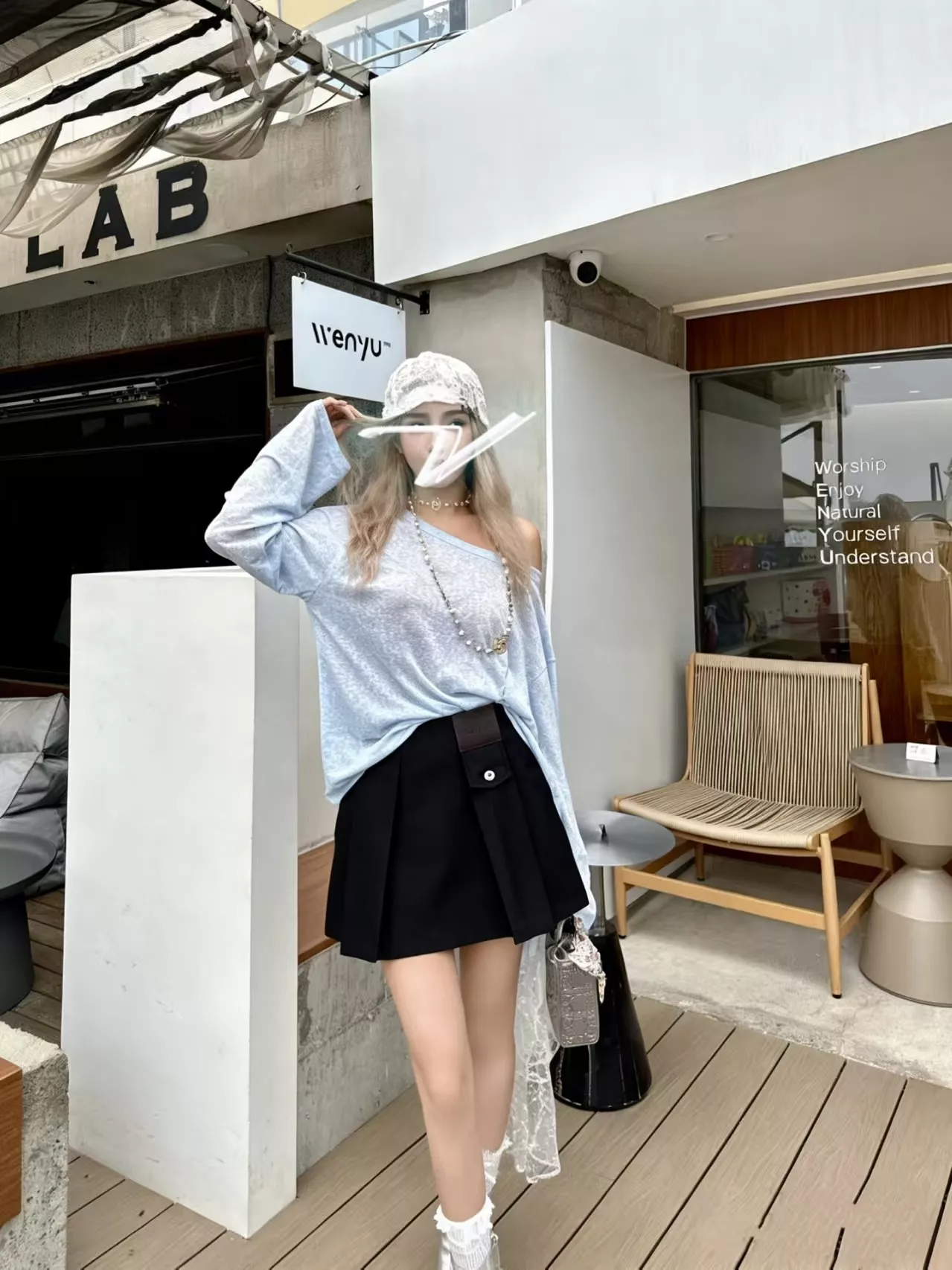 로에베 로고 포인트 플리츠 스커트 상세 이미지 34