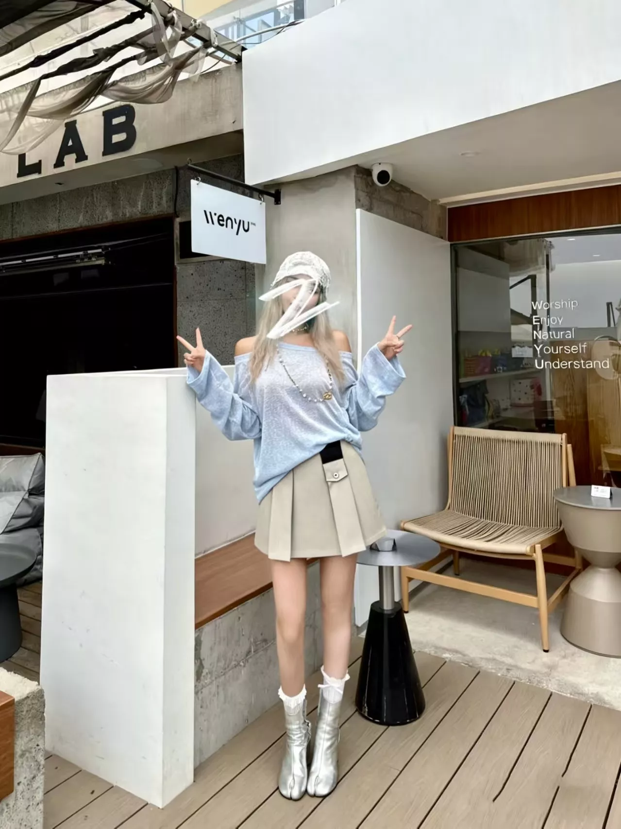 로에베 로고 포인트 플리츠 스커트 상세 이미지 31