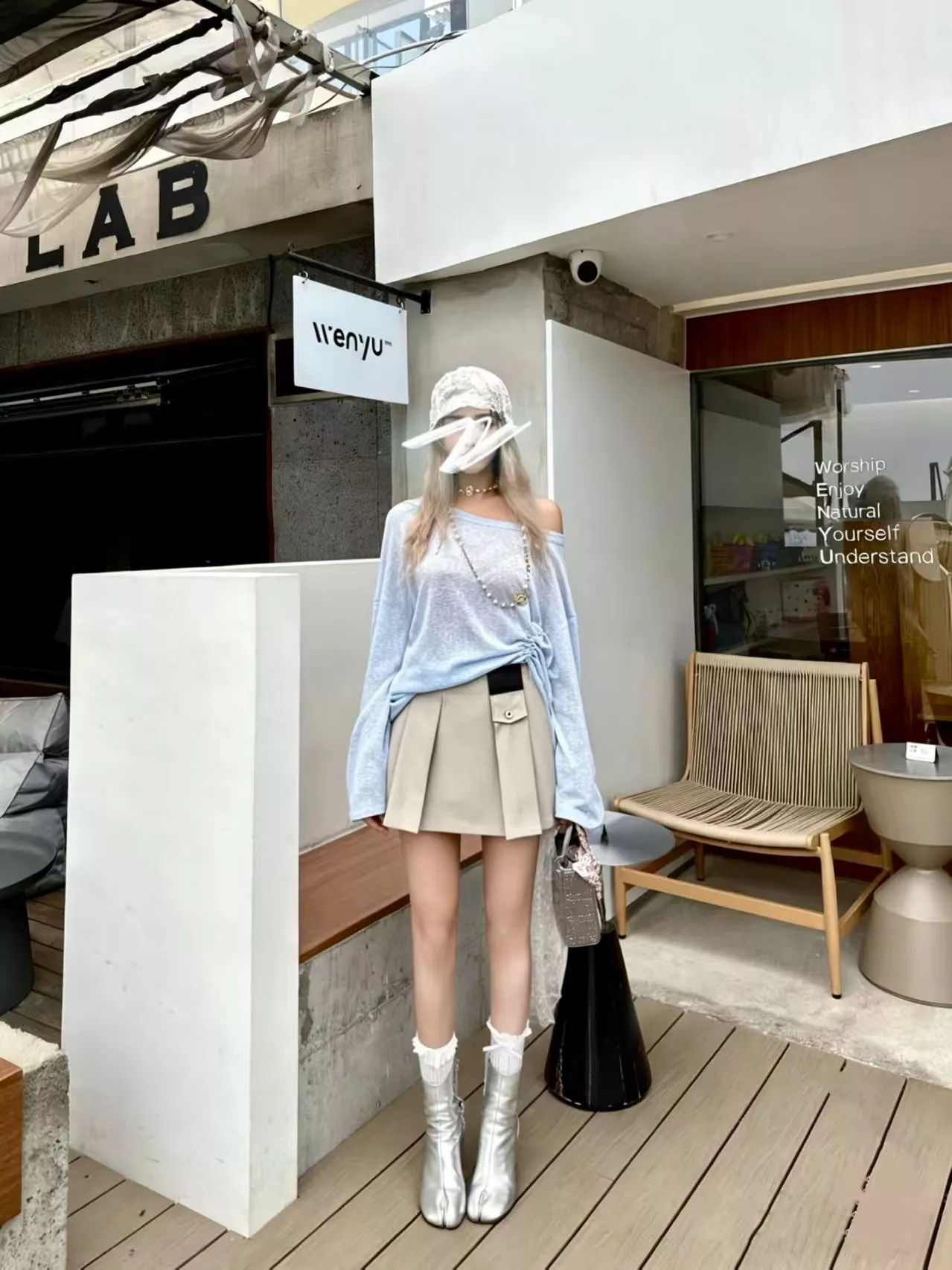 로에베 로고 포인트 플리츠 스커트 상세 이미지 28