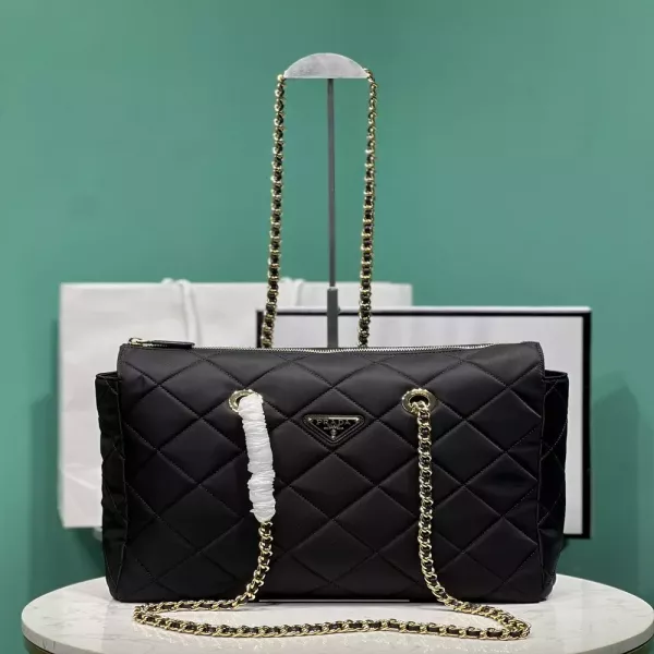 프라다 빈티지 체인 퀼팅 호보백