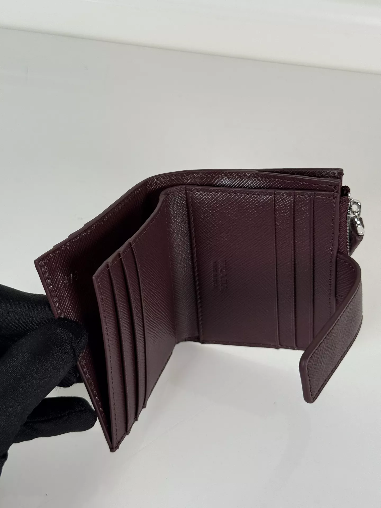 프라다 사피아노 삼각 로고 카드홀더 상세 이미지 8
