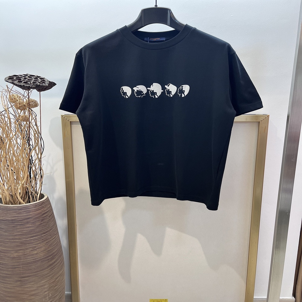 루이비통 보이 그래픽 입체 프린트 반소매 티셔츠