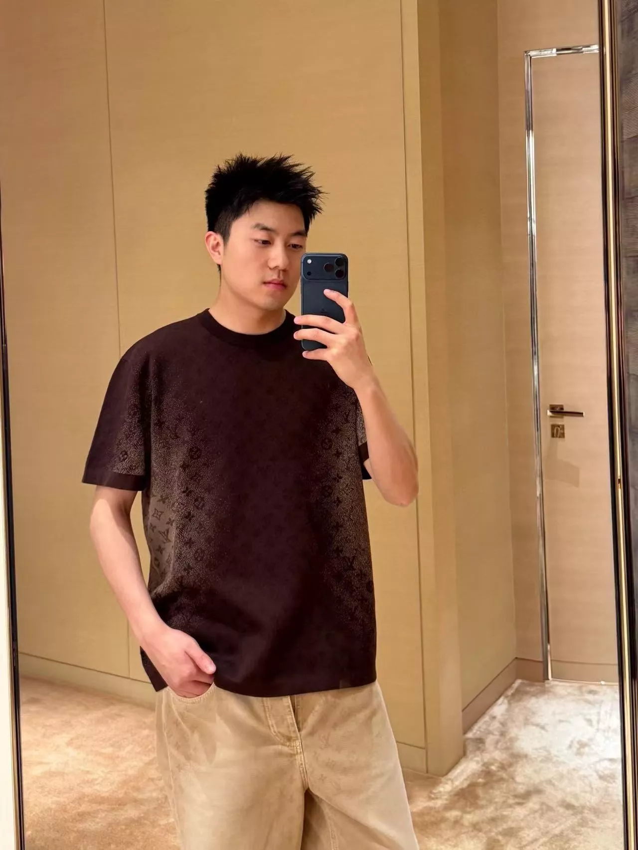 루이비통 모노그램 자카드 반소매 라운드 티셔츠 상세 이미지 16