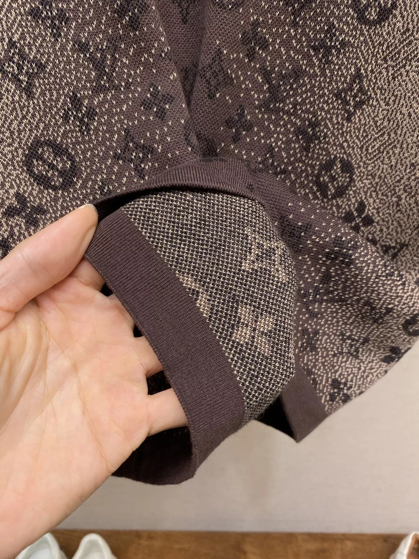 루이비통 모노그램 자카드 반소매 라운드 티셔츠 상세 이미지 5