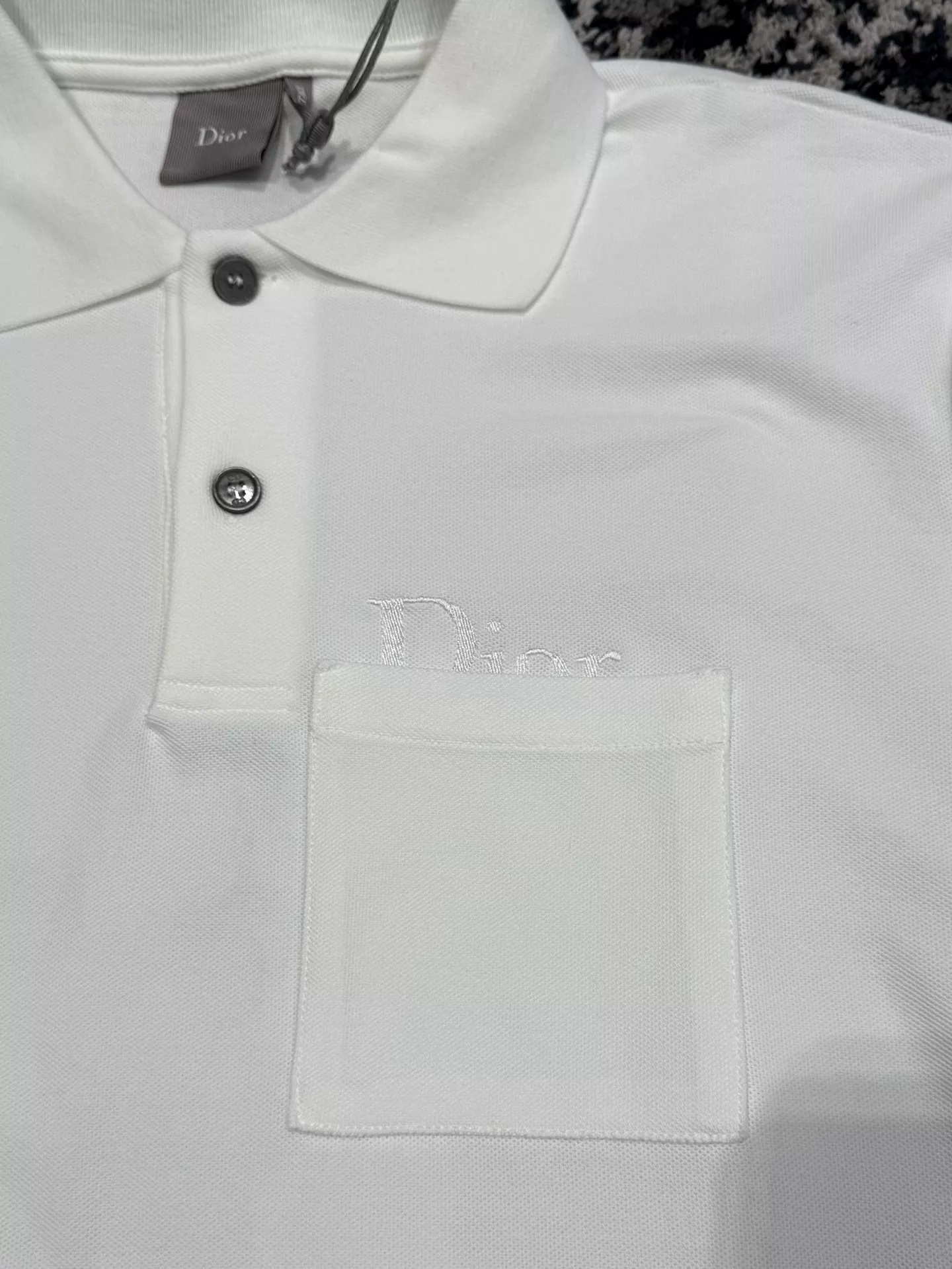 디올 로고 자수 포켓 폴로 셔츠 상세 이미지 6