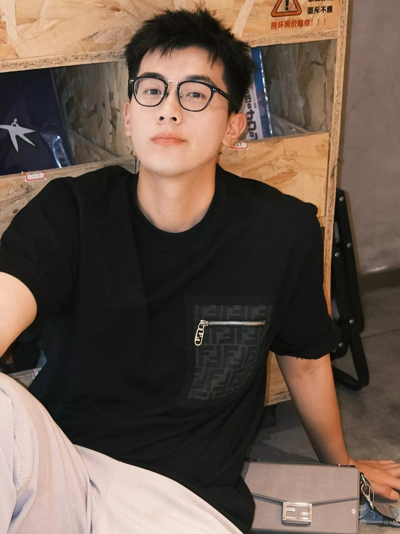 펜디 포켓 디테일 반소매 티셔츠 상세 이미지 36