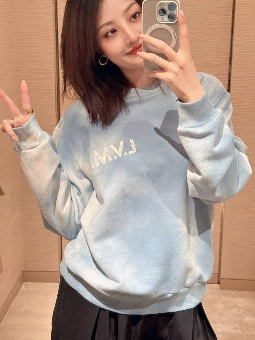 루이비통 타이다이 니트 상의 상세 이미지 22