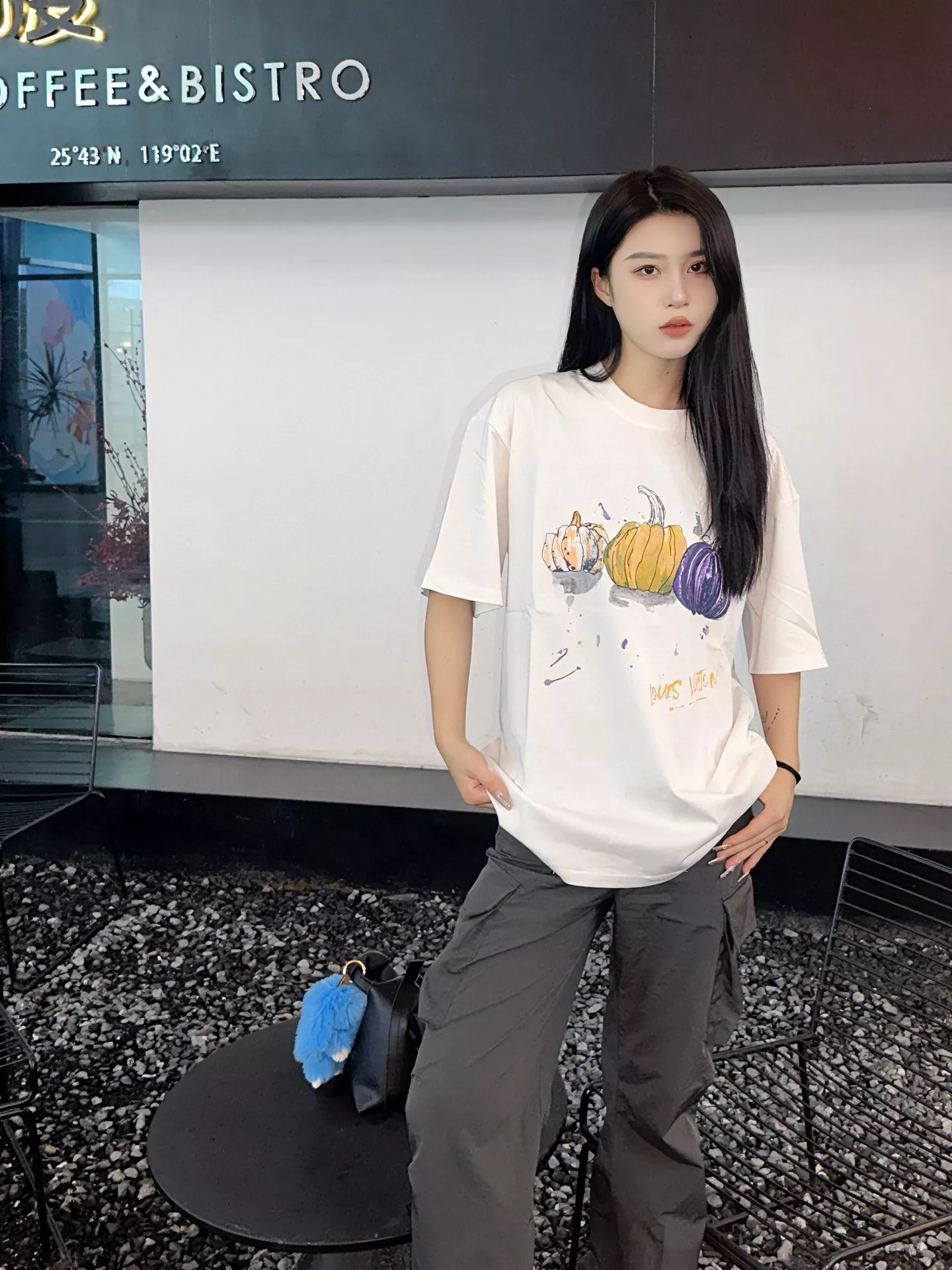 루이비통 그래피티 핸드페인팅 호박 프린트 반소매 상세 이미지 13