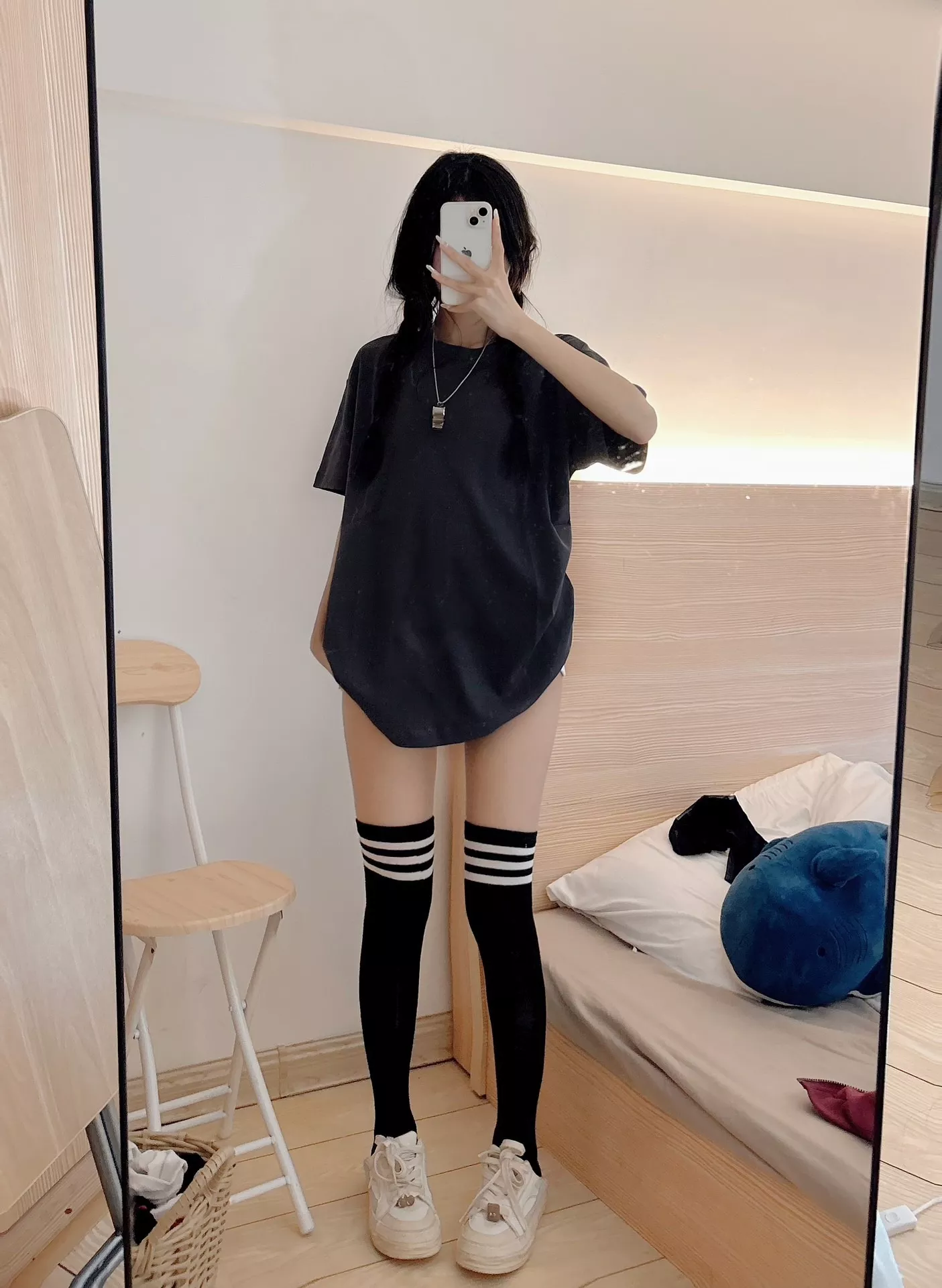 루이비통 클래식 체스트 자수 포인트 반소매 상세 이미지 13