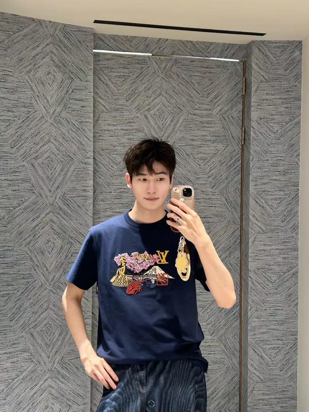 루이비통 랍스터 설산 벚꽃 자수 반소매 상세 이미지 13