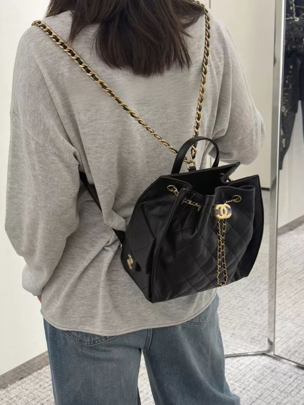 샤넬 퀼팅 체인 포인트 백팩 상세 이미지 22