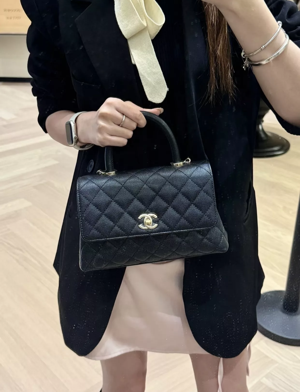 샤넬 코코핸들 퀼팅 체인백 상세 이미지 12